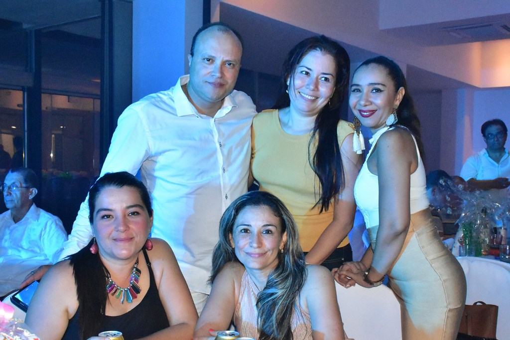 Una velada inolvidable vivieron los amigos de la Institución de Educación Superior.